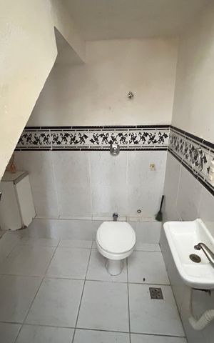 Casa à venda com 121m², 3 quartos e 2 vagasBanheiro 4