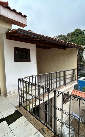Casa à venda com 121m², 3 quartos e 2 vagasVaranda