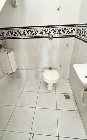 Casa à venda com 121m², 3 quartos e 2 vagasLavabo