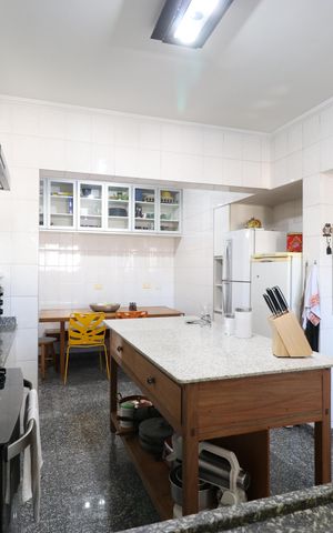 Apartamento à venda com 171m², 3 quartos e 2 vagasCozinha