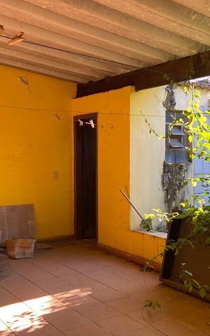 Casa à venda com 500m², 3 quartos e 3 vagas Casa à venda com 500m², 3 quartos e 3 vagasÁrea externa