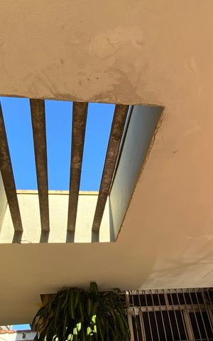 Casa à venda com 500m², 3 quartos e 3 vagas Casa à venda com 500m², 3 quartos e 3 vagasGaragem e Entrada