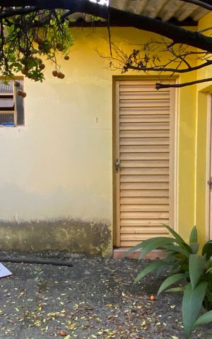 Casa à venda com 500m², 3 quartos e 3 vagas Casa à venda com 500m², 3 quartos e 3 vagasÁrea externa - Jardim
