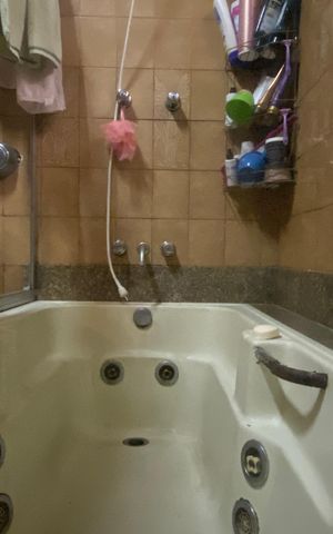 Casa à venda com 500m², 3 quartos e 3 vagas Casa à venda com 500m², 3 quartos e 3 vagasBanheiro 2
