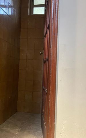 Casa à venda com 500m², 3 quartos e 3 vagas Casa à venda com 500m², 3 quartos e 3 vagasLavabo