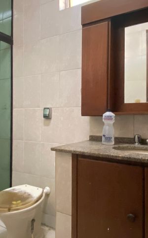 Casa à venda com 500m², 3 quartos e 3 vagas Casa à venda com 500m², 3 quartos e 3 vagasBanheiro da Suíte