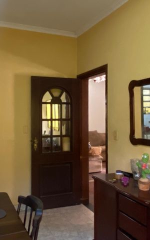 Casa à venda com 500m², 3 quartos e 3 vagas Casa à venda com 500m², 3 quartos e 3 vagasSala de Jantar