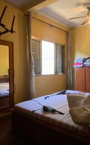 Casa à venda com 500m², 3 quartos e 3 vagas Casa à venda com 500m², 3 quartos e 3 vagasQuarto 1