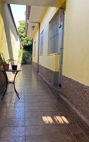 Casa à venda com 500m², 3 quartos e 3 vagas Casa à venda com 500m², 3 quartos e 3 vagasÁrea externa