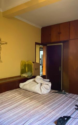 Casa à venda com 500m², 3 quartos e 3 vagas Casa à venda com 500m², 3 quartos e 3 vagasSuíte