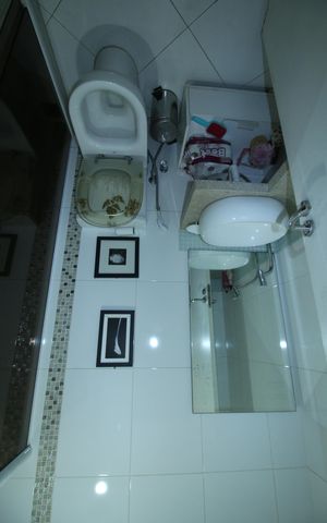 Casa à venda com 230m², 6 quartos e 3 vagasBanheiro Social