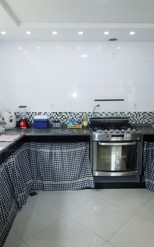 Casa à venda com 230m², 6 quartos e 3 vagasCozinha
