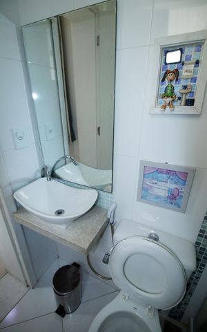 Casa à venda com 230m², 6 quartos e 3 vagasBanheiro da Suíte 2