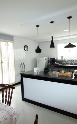 Casa à venda com 230m², 6 quartos e 3 vagasCozinha