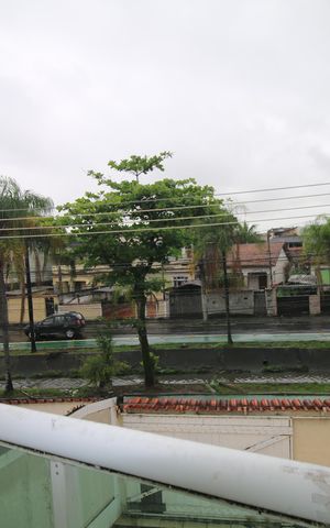 Casa à venda com 230m², 6 quartos e 3 vagasVista da rua