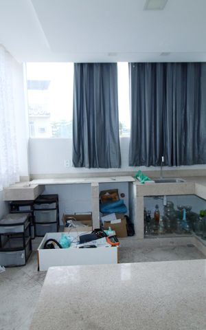 Casa à venda com 230m², 6 quartos e 3 vagasCozinha