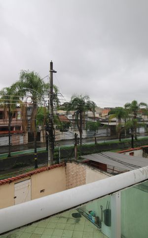Casa à venda com 230m², 6 quartos e 3 vagasVista da rua