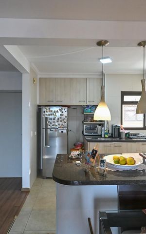 Apartamento à venda com 84m², 2 quartos e 2 vagasCozinha
