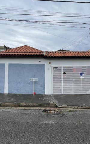 Casa à venda com 300m², 2 quartos e 5 vagas Casa à venda com 300m², 2 quartos e 5 vagasFachada+Placa