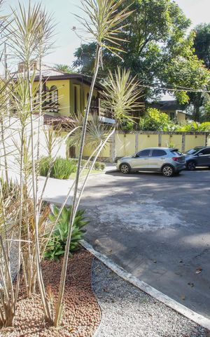 Casa de condomínio à venda com 430m², 3 quartos e 6 vagasFachada