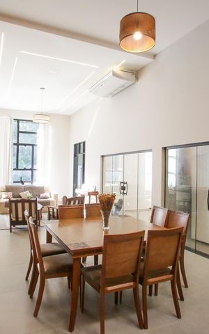 Casa de condomínio à venda com 430m², 3 quartos e 6 vagasSala de Jantar