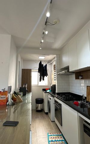 Apartamento à venda com 68m², 3 quartos e 2 vagas Apartamento à venda com 68m², 3 quartos e 2 vagasCozinha