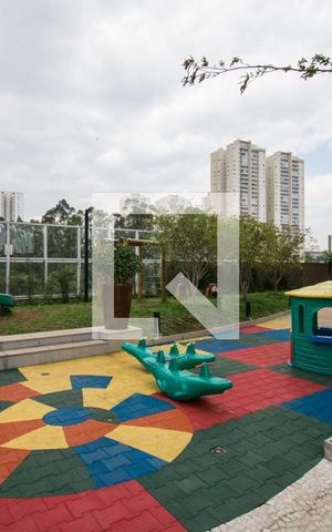 Apartamento para alugar com 94m², 3 quartos e 2 vagas Apartamento para alugar com 94m², 3 quartos e 2 vagasÁrea comum - Playground