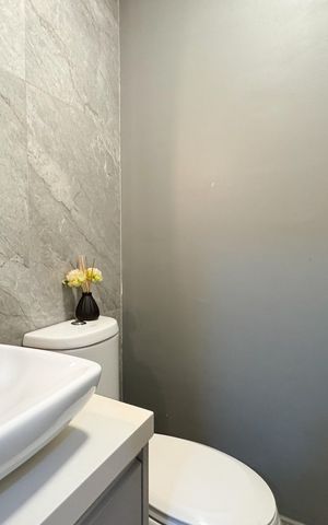Apartamento para alugar com 94m², 3 quartos e 2 vagas Apartamento para alugar com 94m², 3 quartos e 2 vagasLavabo