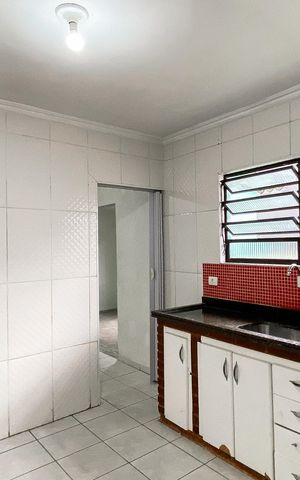 Casa para alugar com 50m², 1 quarto e 2 vagas Casa para alugar com 50m², 1 quarto e 2 vagasCozinha