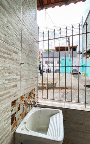 Casa para alugar com 50m², 1 quarto e 2 vagas Casa para alugar com 50m², 1 quarto e 2 vagasÁrea de Serviço