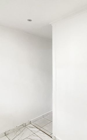 Casa para alugar com 50m², 1 quarto e 2 vagas Casa para alugar com 50m², 1 quarto e 2 vagasSala