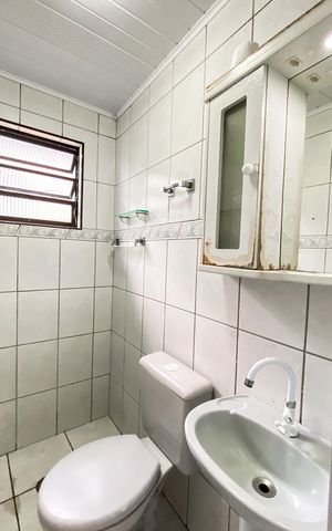 Casa para alugar com 50m², 1 quarto e 2 vagas Casa para alugar com 50m², 1 quarto e 2 vagasBanheiron