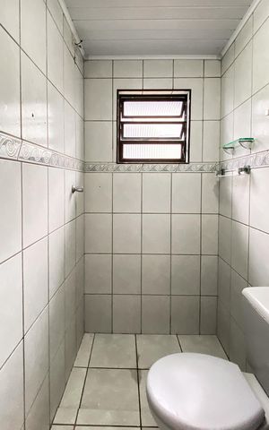 Casa para alugar com 50m², 1 quarto e 2 vagas Casa para alugar com 50m², 1 quarto e 2 vagasBanheiro