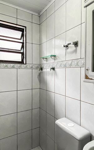 Casa para alugar com 50m², 1 quarto e 2 vagas Casa para alugar com 50m², 1 quarto e 2 vagasBanheiro