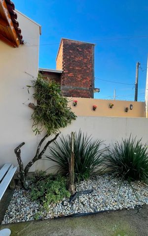 Casa à venda com 51m², 2 quartos e 1 vaga