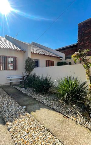 Casa à venda com 51m², 2 quartos e 1 vaga
