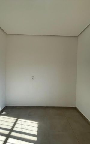 Casa à venda com 51m², 2 quartos e 1 vaga