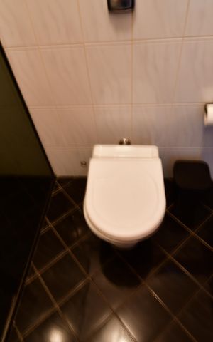 Casa à venda com 342m², 4 quartos e 4 vagasBanheiro Social
