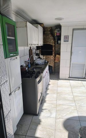 Casa de condomínio à venda com 75m², 2 quartos e 2 vagas Casa de condomínio à venda com 75m², 2 quartos e 2 vagasÁrea de serviço