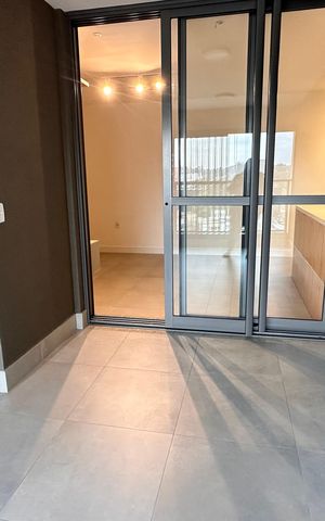 Apartamento à venda com 77m², 2 quartos e 1 vaga