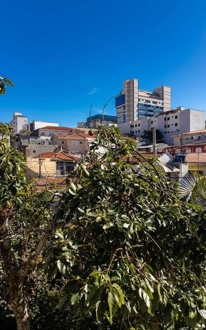 Casa à venda com 330m², 3 quartos e 6 vagas Casa à venda com 330m², 3 quartos e 6 vagasQuarto 2 - Vista