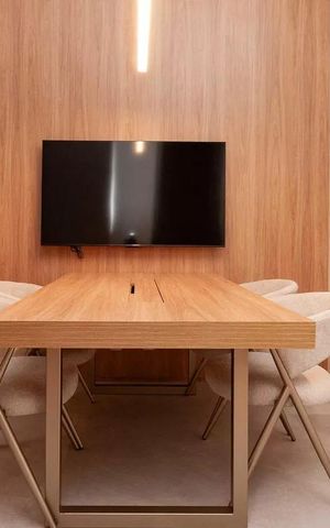 Apartamento à venda com 173m², 3 quartos e 2 vagas Apartamento à venda com 173m², 3 quartos e 2 vagasCoworking