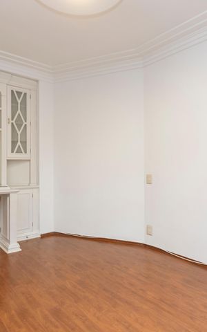 Apartamento para alugar com 245m², 3 quartos e 4 vagas Apartamento para alugar com 245m², 3 quartos e 4 vagasSala