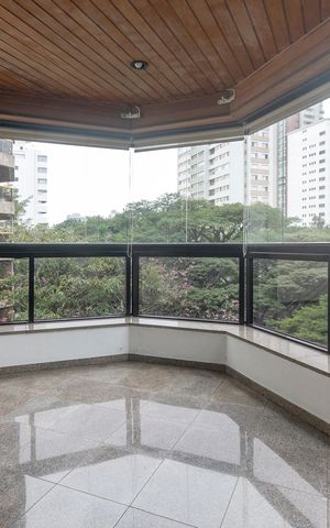 Apartamento para alugar com 245m², 3 quartos e 4 vagas Apartamento para alugar com 245m², 3 quartos e 4 vagasVarada da Sala