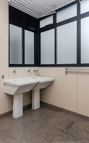 Apartamento para alugar com 245m², 3 quartos e 4 vagas Apartamento para alugar com 245m², 3 quartos e 4 vagasLavanderia