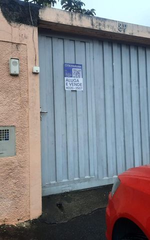 Casa à venda com 110m², 2 quartos e 6 vagasPlaquinha