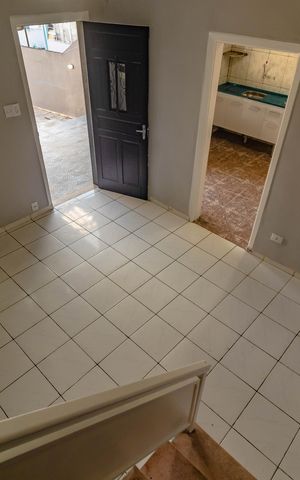 Casa à venda com 90m², 2 quartos e 2 vagas