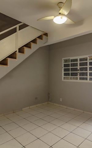 Casa à venda com 90m², 2 quartos e 2 vagas
