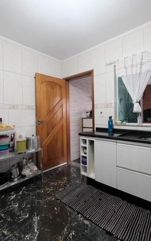 Casa à venda com 100m², 2 quartos e 2 vagasCozinha
