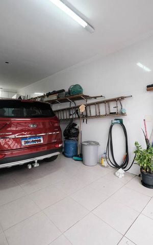 Casa à venda com 100m², 2 quartos e 2 vagasGaragem